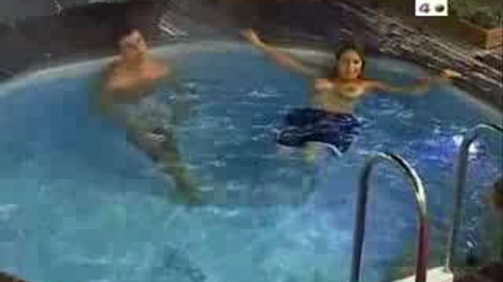 BIG TITS Float In Pool Porn Videos