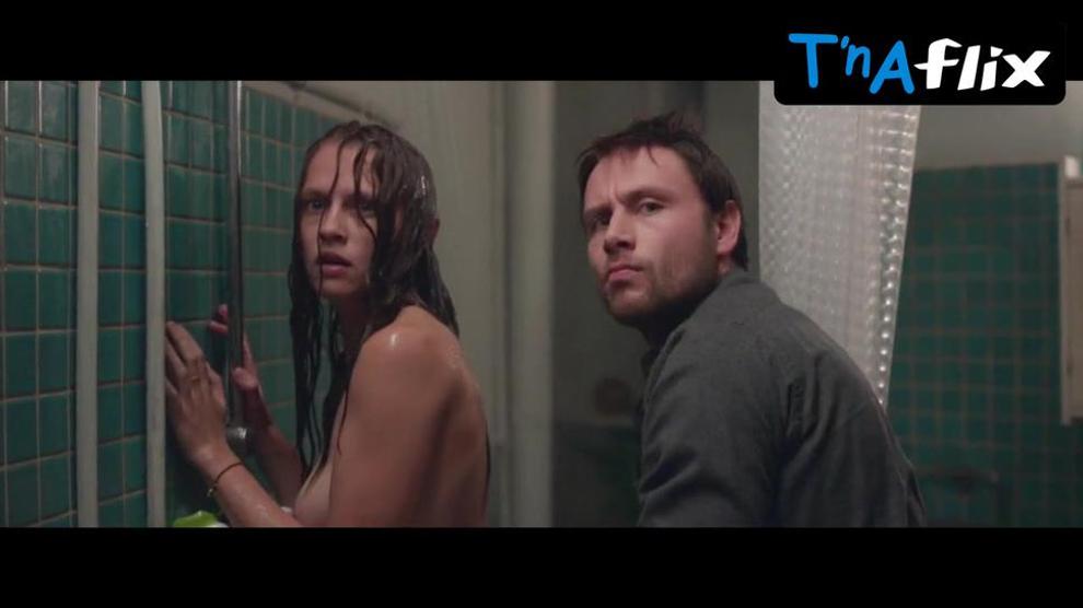 Teresa Palmer Breasts Scene in Berlin Syndrome.