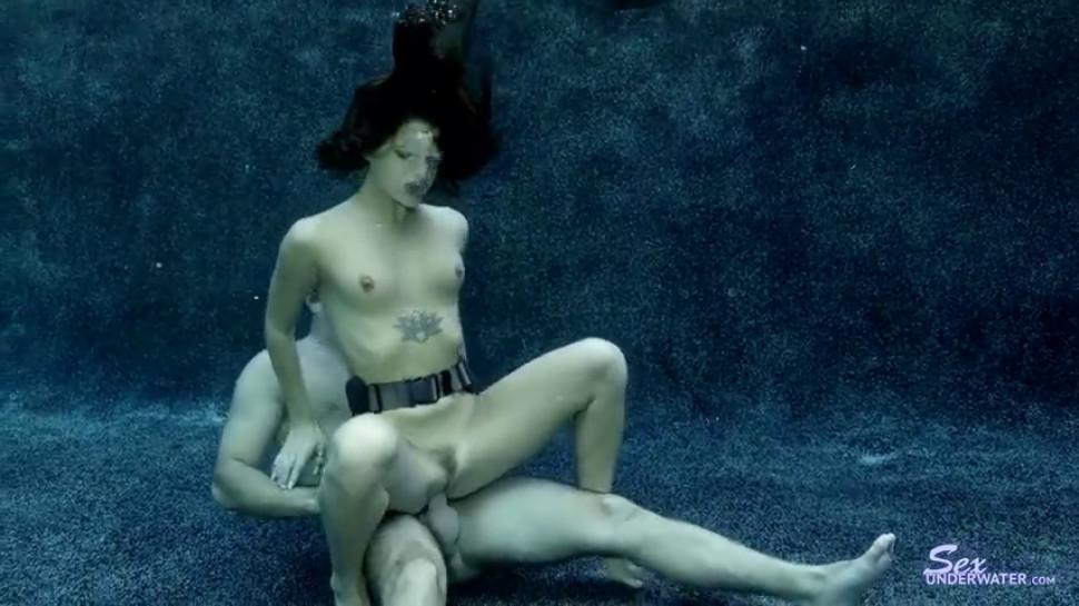 Underwatersex