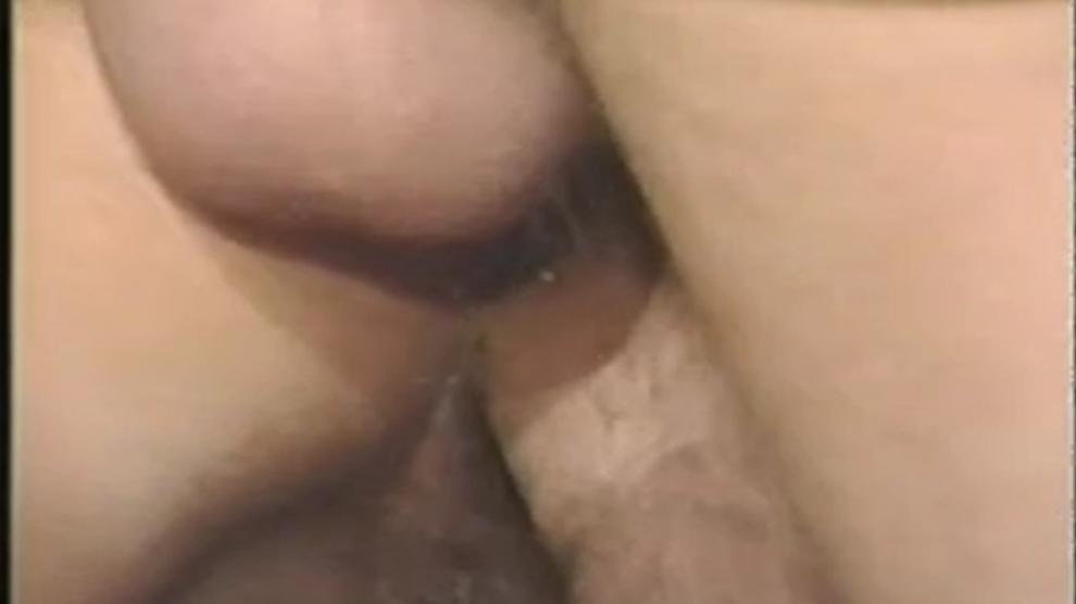 Kelly wells piss pee squirt