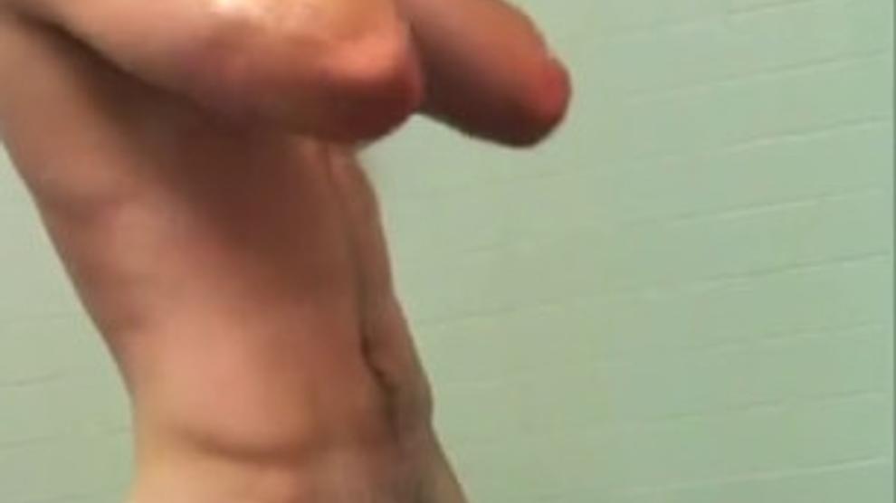 Ht College Jock In Shower Big Dick Cell Phone Spycam Video Porn Videos