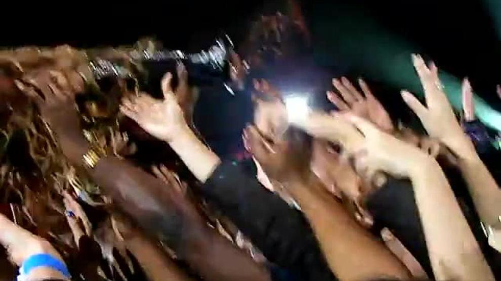 Beyonce Crowdsurf And Ass Grab Porn Videos