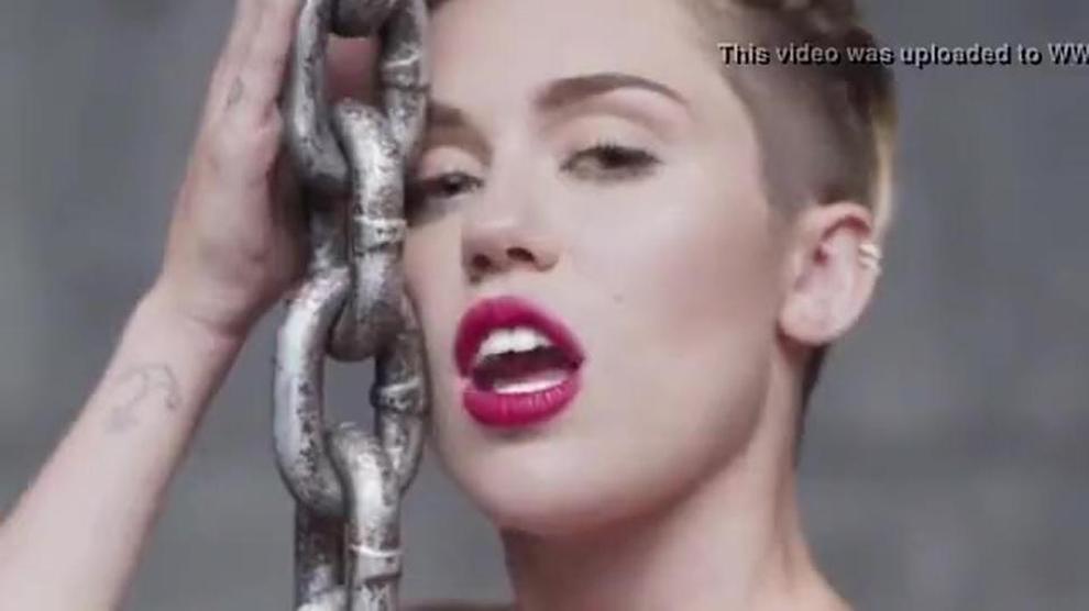 Miley Cyrus Uncensored Wrecking Ball Video Clip Porn Videos