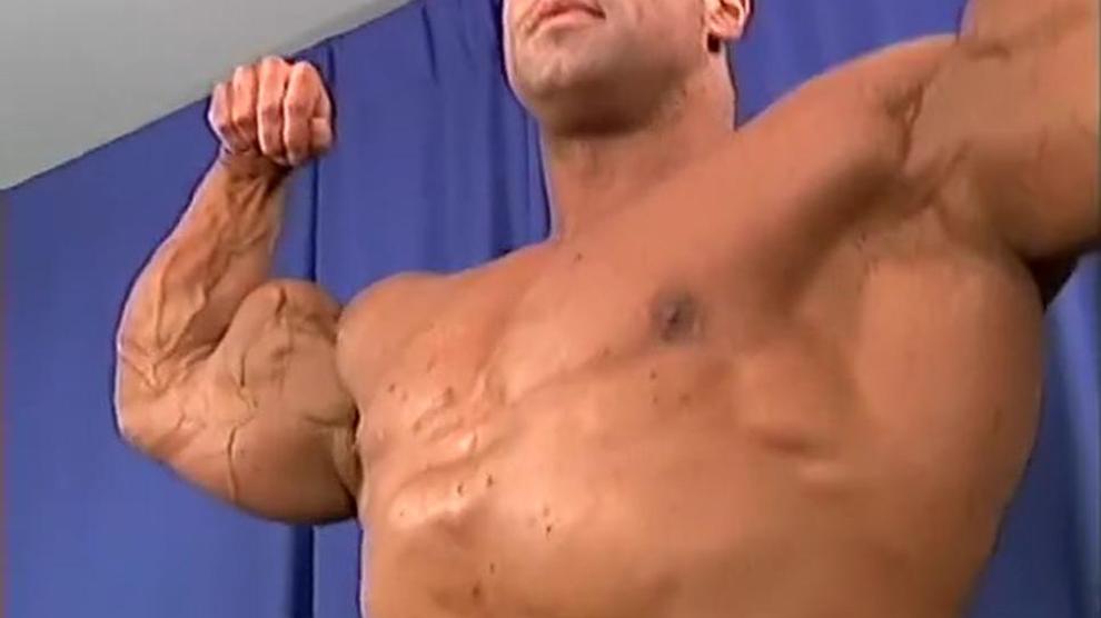 Bodybuilder Chris Bennett Freak Biceps Porn Videos