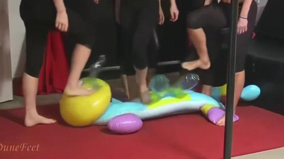 Girls Trampling Large Inflatable Toy Porn Videos