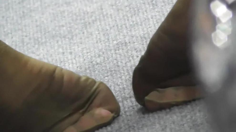 Candid Nylon Feet Toeclamp In Caf Porn Videos