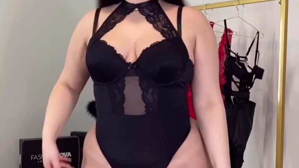 Shower casting lingerie curvy