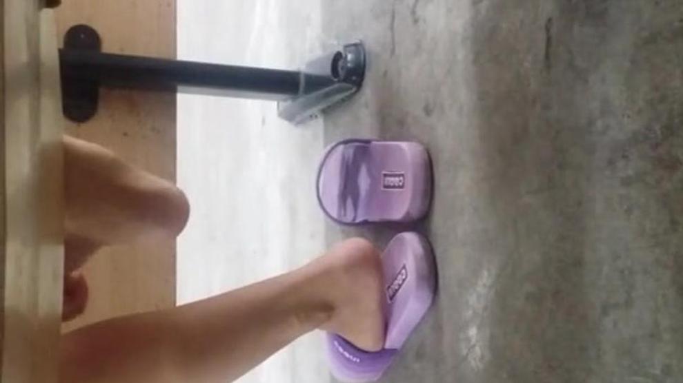 Chinese Candid Girl Shoeplay In Classroomsecret Steal Her Shoe And Cum