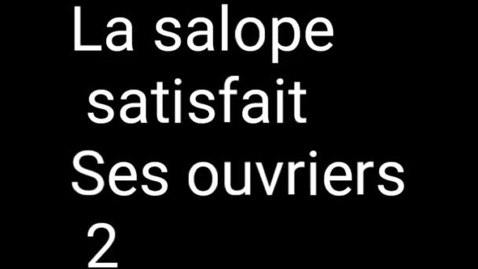 La salope satisfait ses ouvriers 2