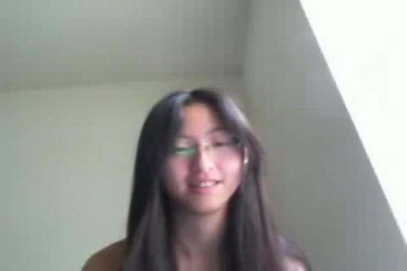 Asian girl webcam masturbation