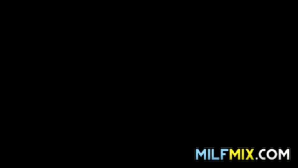 MILF Makes A Homemade Sex Tape - video 1