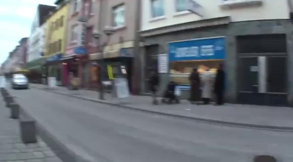 Oldmen fuck German Teen - video 1