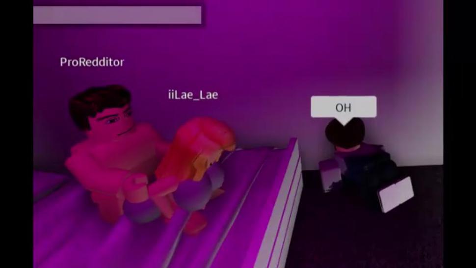 Football player fucks step sis and dad watches ROBLOX ANAL