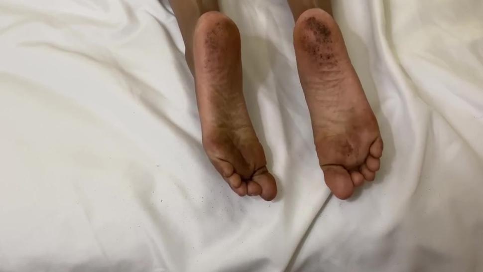 Dirty Ebony Feet Masturbates & Gets Screw By White Dick