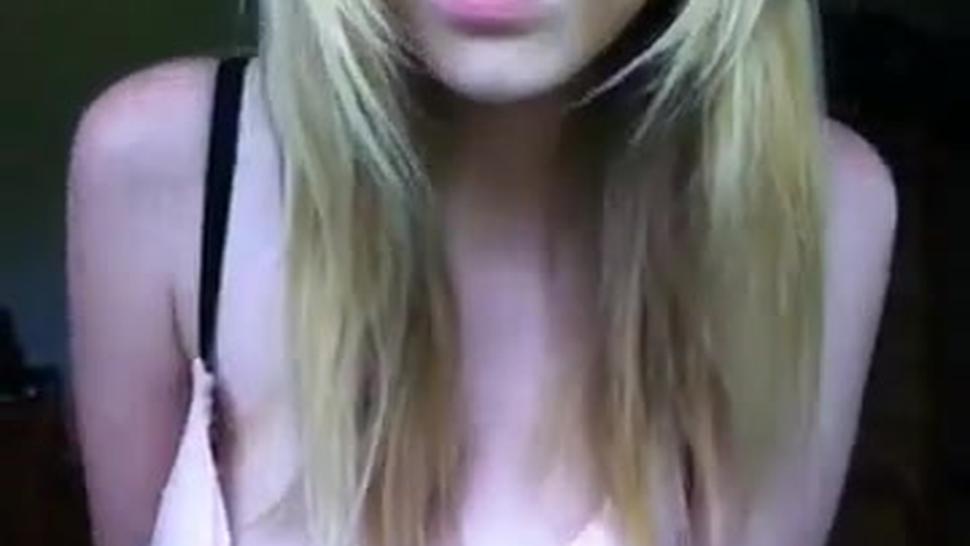 Beautiful blonde girl on cam.mp4