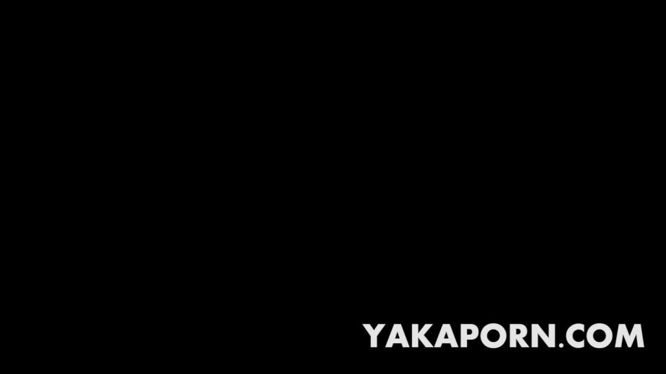 YAKAPORN - Francaise blonde chatte rasee sextoy