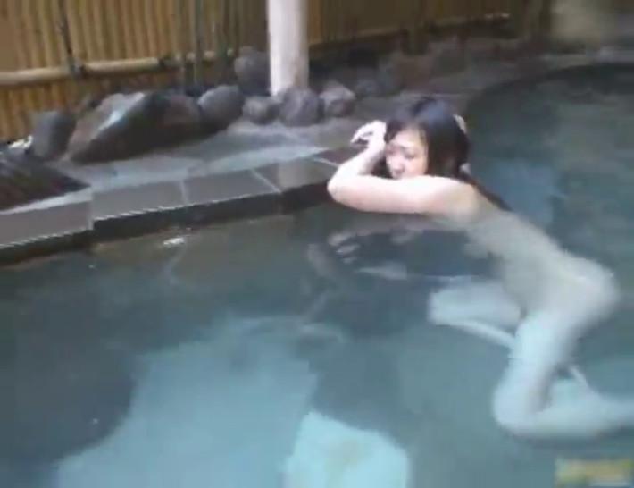 Asian babe is hot and bathing in the hot part6 - video 2