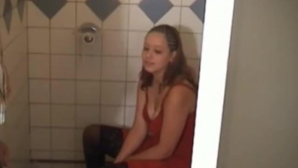 Girl Give Guy a Blowjob and Fucked Him On The Toilet