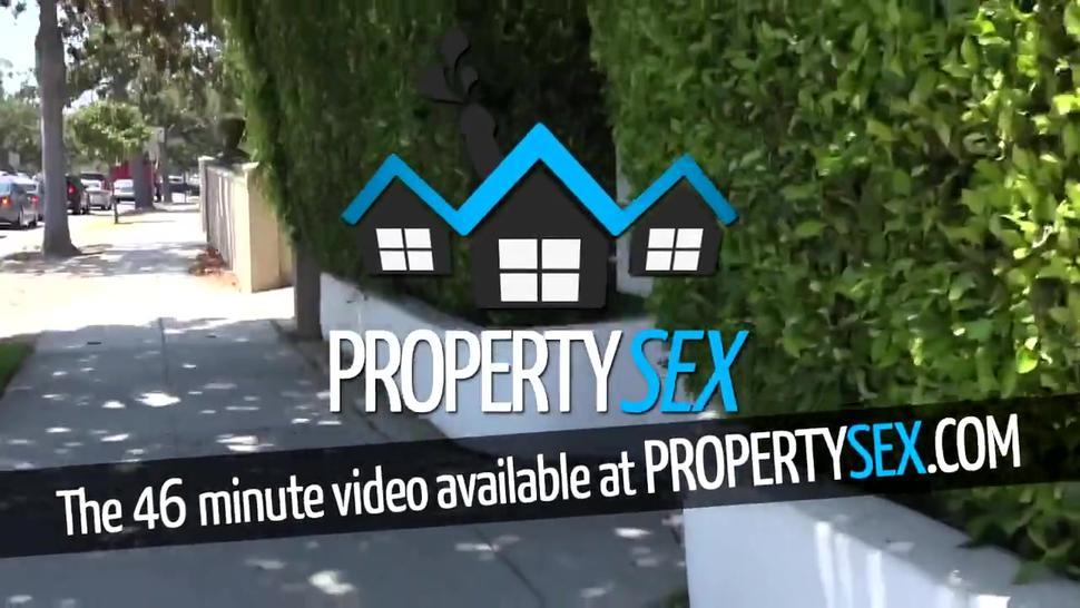 PropertySex - Shady real estate agent tricks client to buy house with her pussy