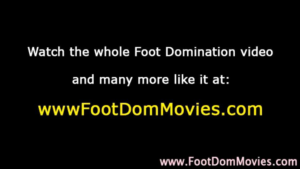 Foot job/gets feet and domina rubs