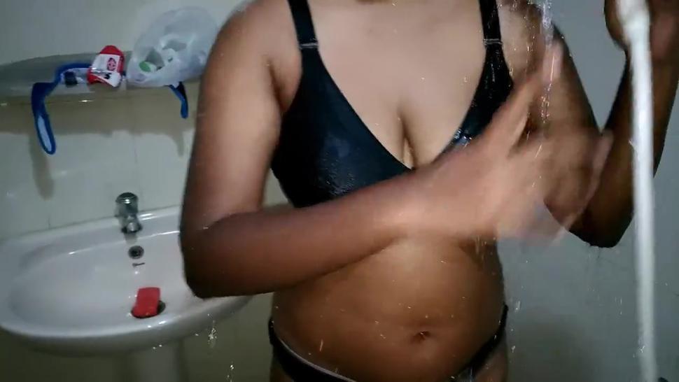 Srilankan Sexy Girl Taking Shower - ????? ????? ???? ??? ????? ?????