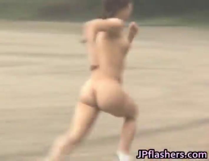 Real asian amateur in naked track and field part1