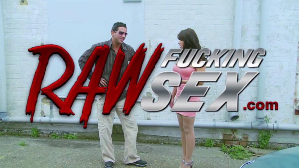 Raw Fucking Sex - Hot Valery Summer Gets A Big Cock