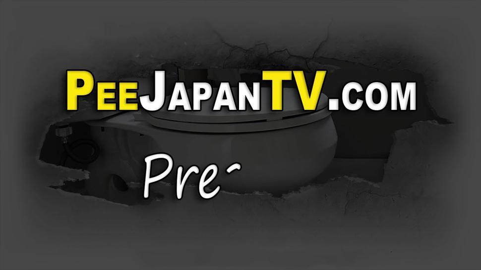 PISS JAPAN TV - Japan babe pees in public toilet