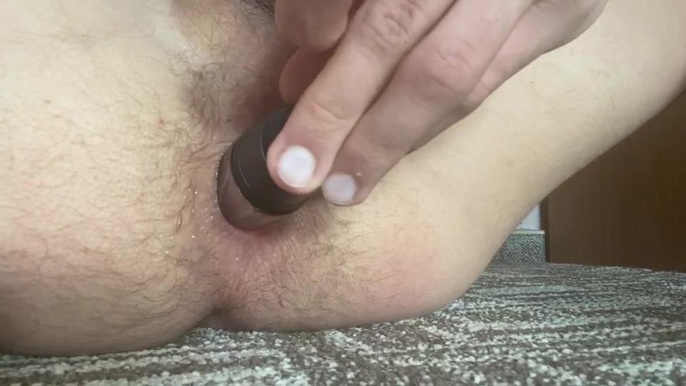 My innocent asshole gets its first anal plug ever - i really like it