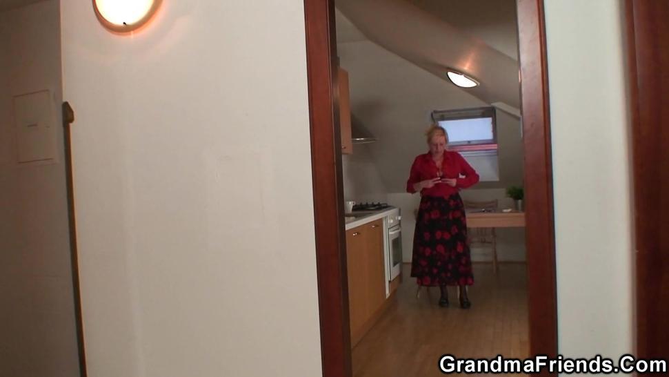 Old grandma spreads legs for two cocks