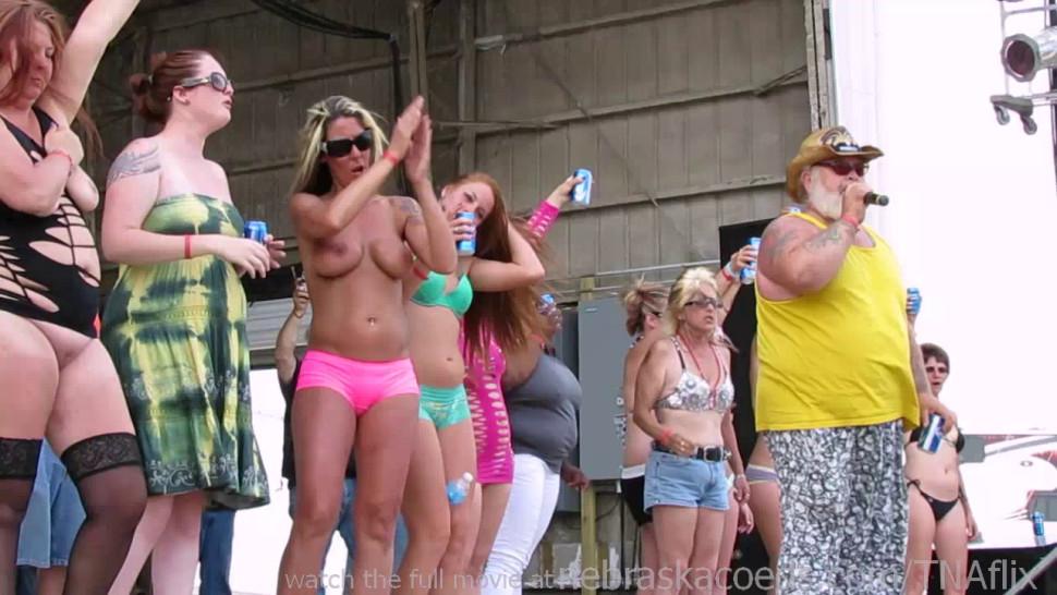 NEBRASKACOEDS - biker chicks going real wild in iowa