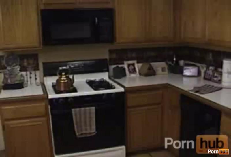 Blowjob in the kitchen - video 1