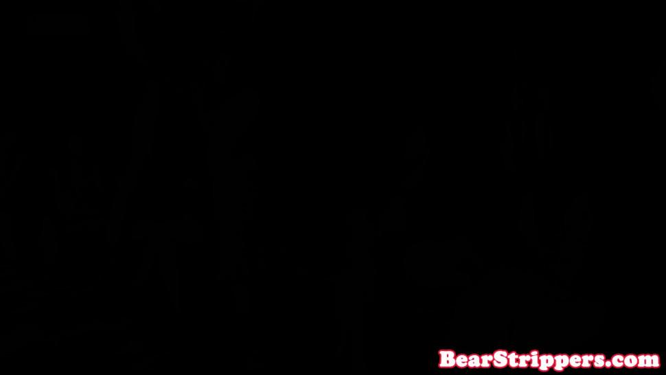 DANCING BEAR - Housewives throating stripper cocks at party