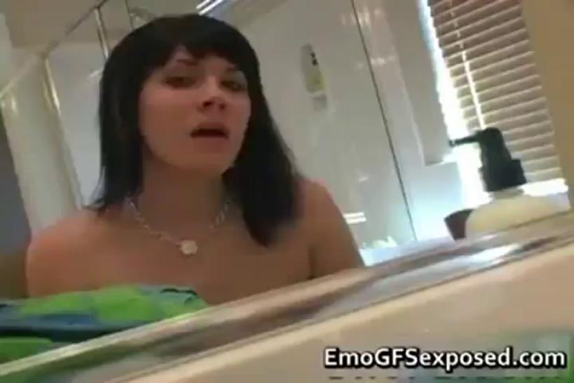 Hottie teen emo in the bathroom fixing part4