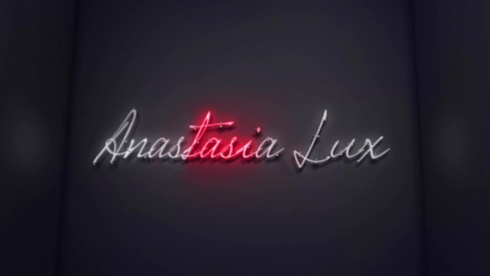 Anastasia Lux's Bootyful Barcelona [ManyViids]