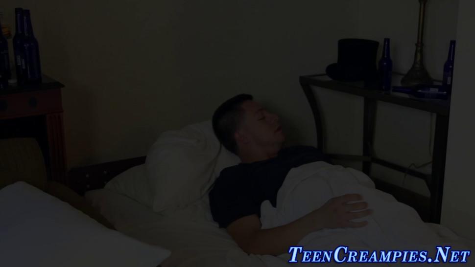 Black teen gets pussy creampied - video 4