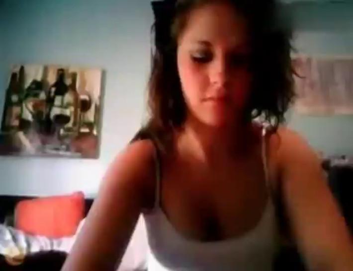 Webcam curly brunette - video 1