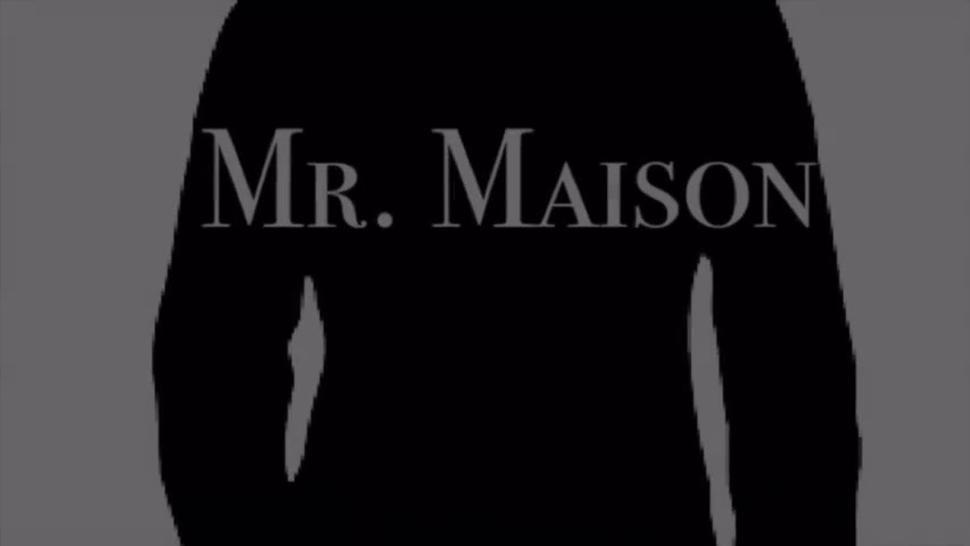 MR. MAISON NO. 006 Sub as a Human Urinal and Cleans Toilet
