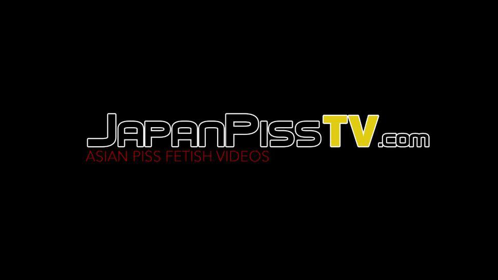 JAPAN PISS TV - Shy Japanese babes hidden camera close up pissing in public