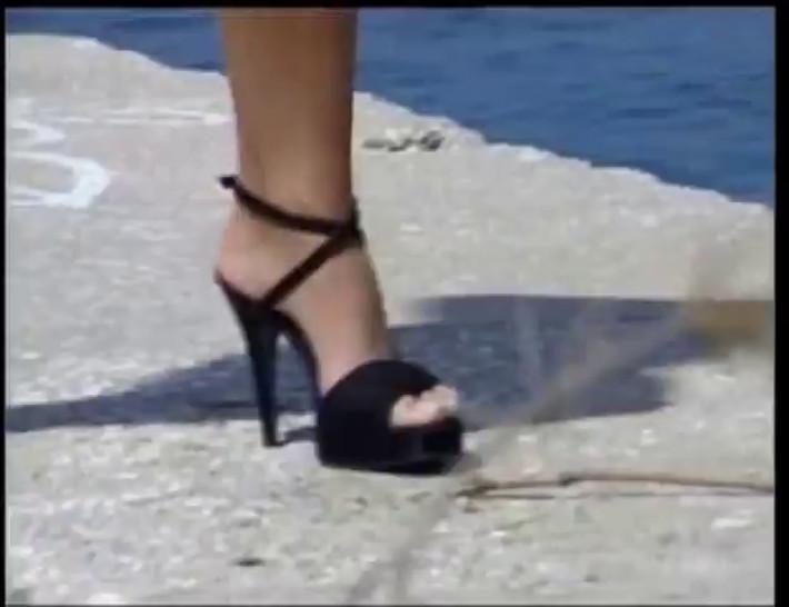Kelly Trump - Die Frauen Insel - scene 2