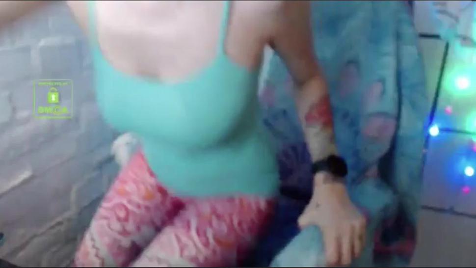 no sound but this blue haired slut is HOT