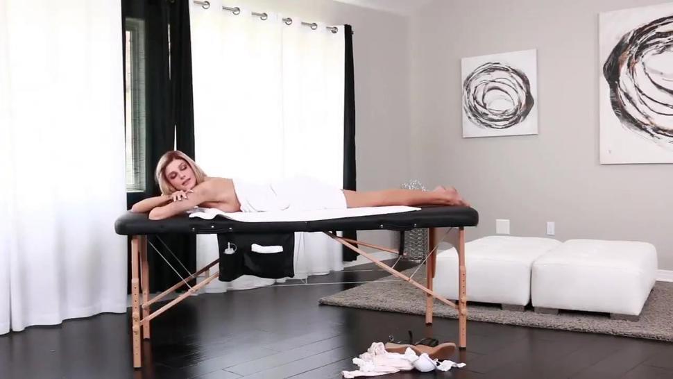 Thotsxl?.?Com - Normal Massage Leads To Hard Sex For Hot Blonde