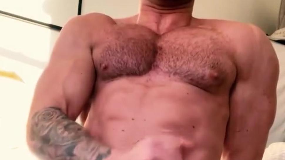 Hot hairy man jerks on cam