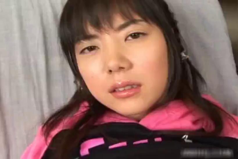 Cute asian schoolgirl masturbating video part2