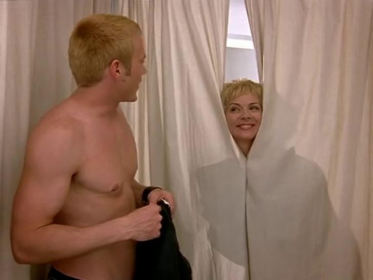 Kim Cattrall nude - Sex and the City s06e20 - 2004