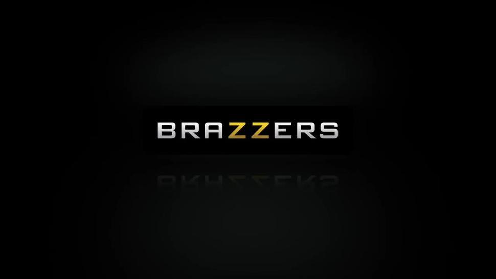 Brazzers   Mommy Got Tits   Emma Butt Jordi El Nino Polla   Hold The Phone Not The Moan