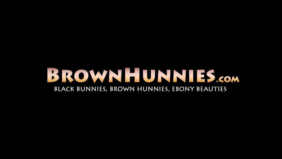 BROWN HUNNIES - Oiled chocolate babe Jayla Foxx hammered after blowjob