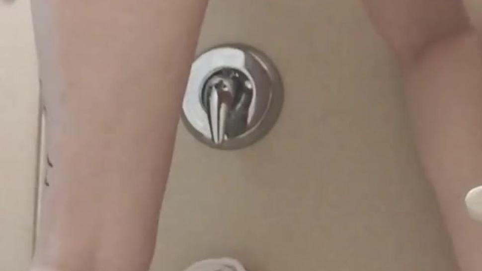 Fingering my ass and pissing in hotel bathroom