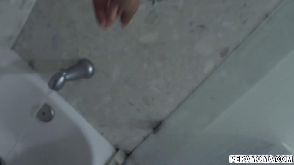 Stepson meets his stepmom in the bathroom for a doggystyle session