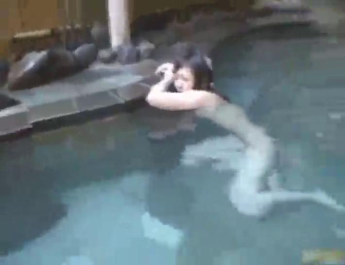 Asian babe is hot and bathing in the hot part6 - video 1